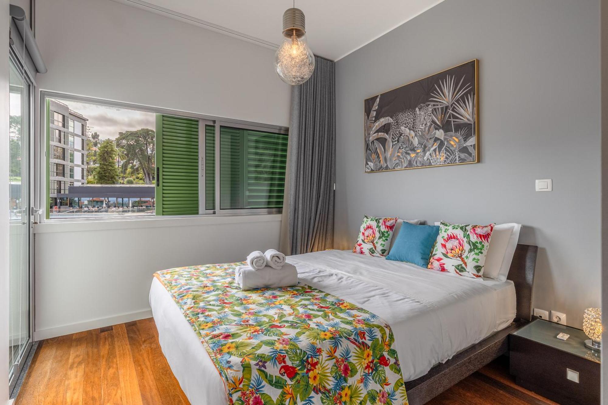 Vista Savoy By Rmz Apartment ฟุงชาล ภายนอก รูปภาพ