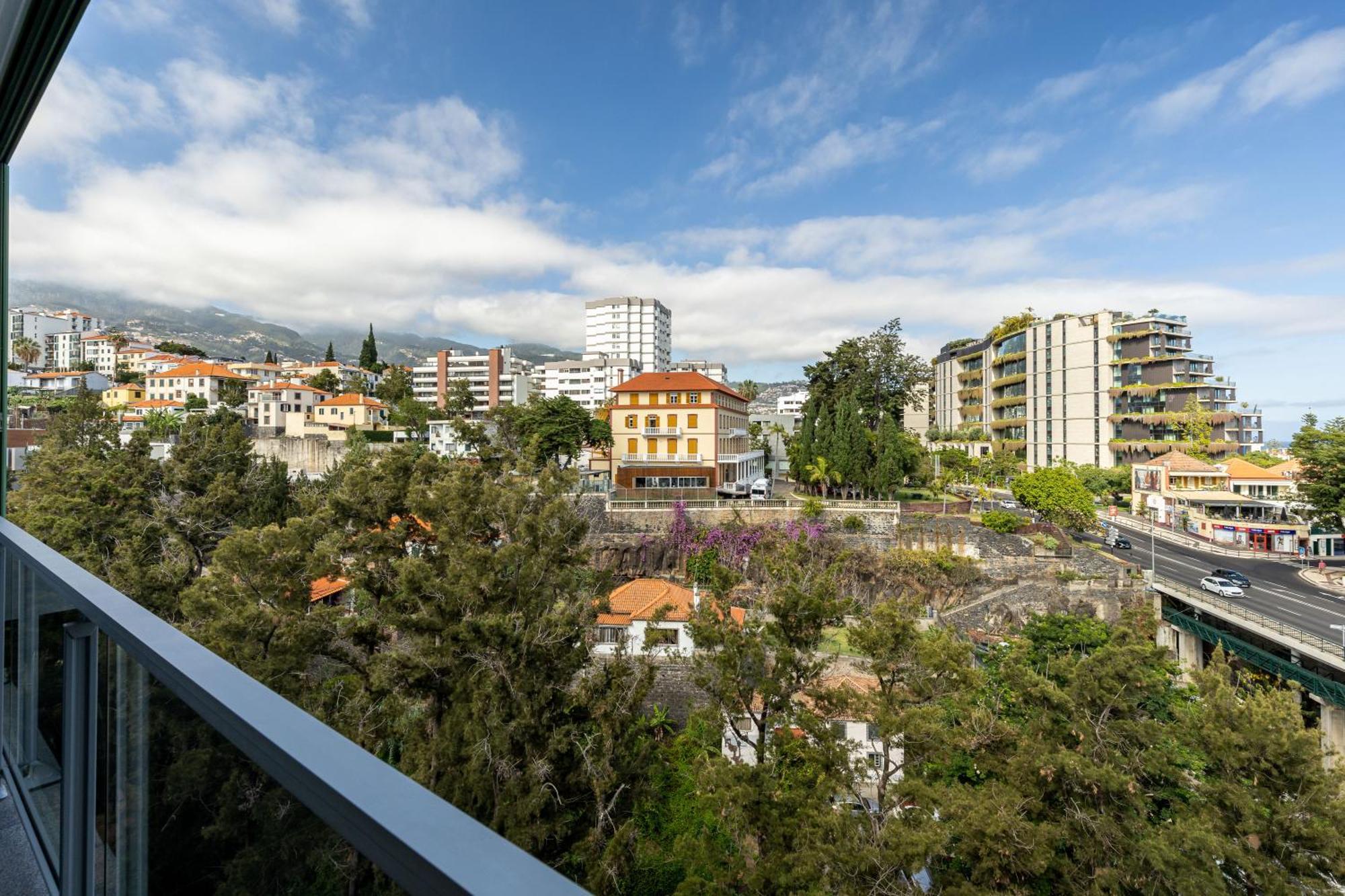 Vista Savoy By Rmz Apartment ฟุงชาล ภายนอก รูปภาพ